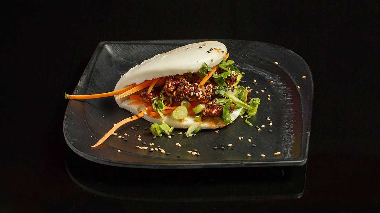 Crispy Beef Bao Buns