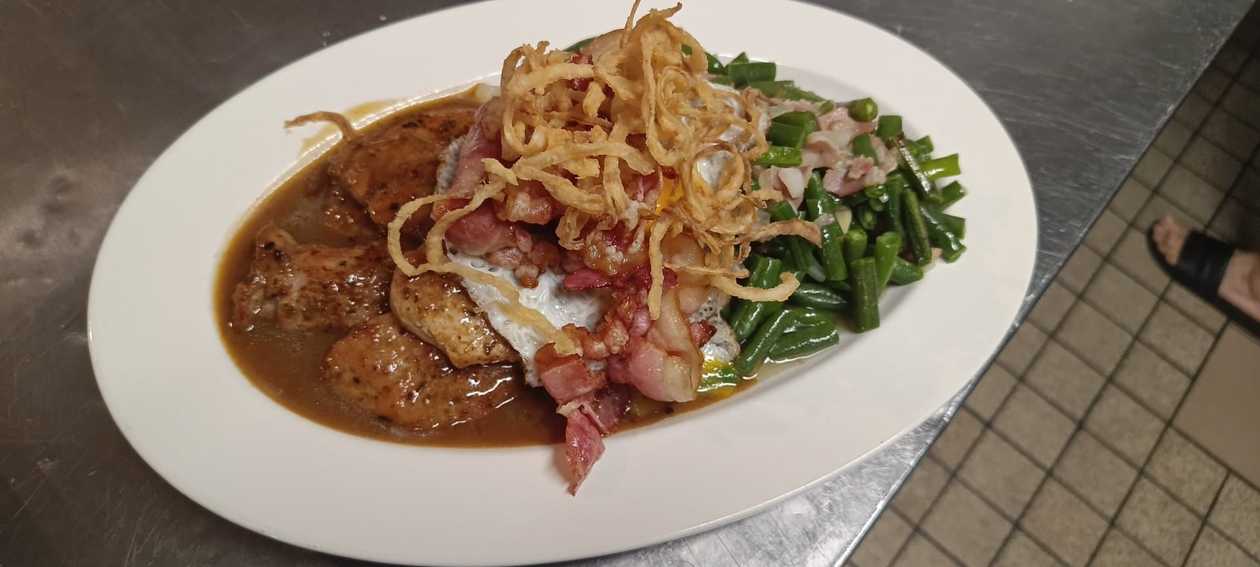 Pork tenderloin with BBQ sauce and English bacon