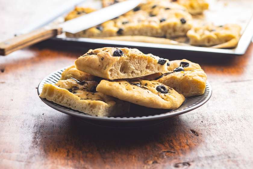 Focaccia cu masline