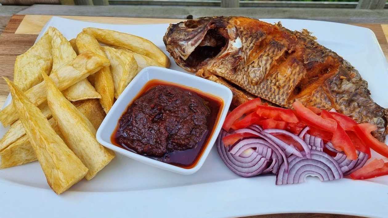 Fried Yam with Fried Fish
