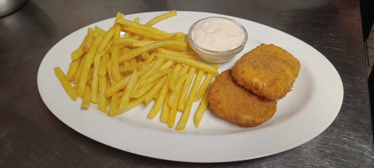 Fried edam cheese with tartar sauce