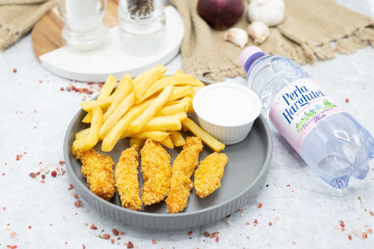 Chicken fingers,apa plata