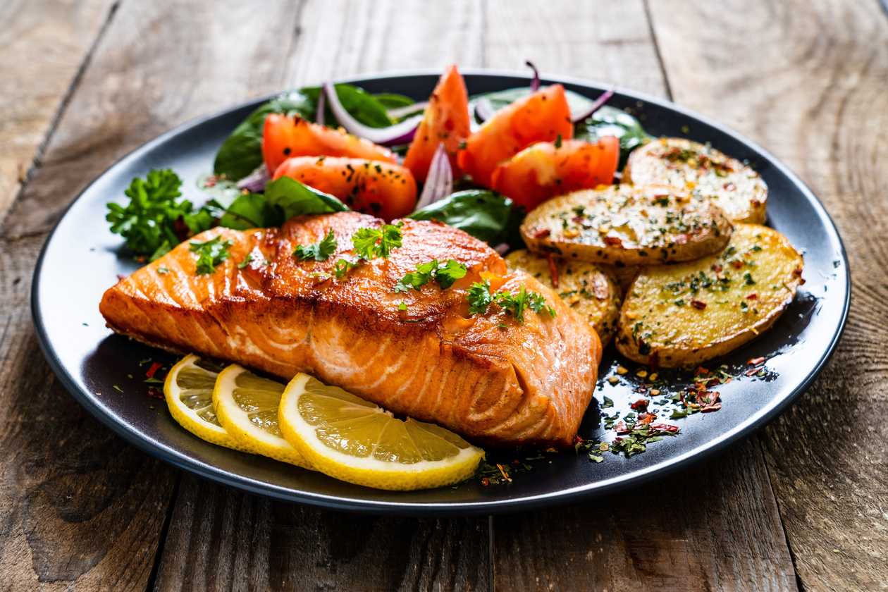 Grilled salmon with herb butter