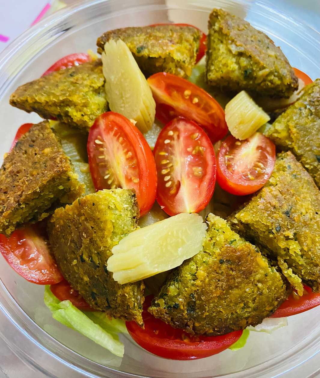 Falafel salata