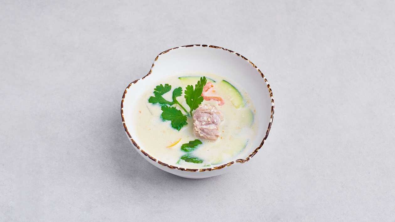 Tom Kha