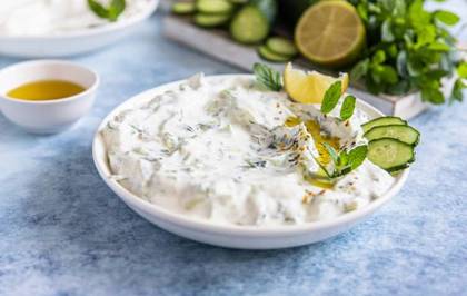 Jogurtovo-cesnakový turecký dressing