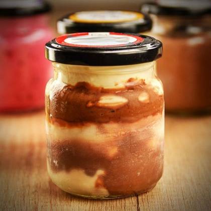 INGHETATA CIOCOLATA CU LAPTE SI BISCUITI