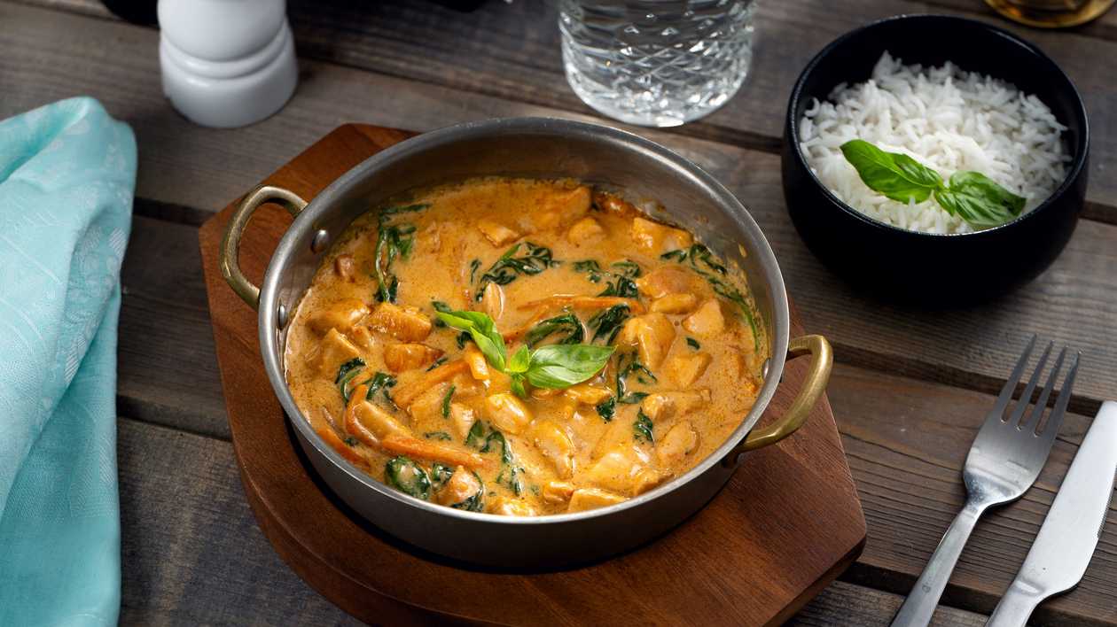 Red Chicken Curry + Rice ( Thai Curry )