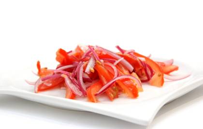 Tomato salad with red onion