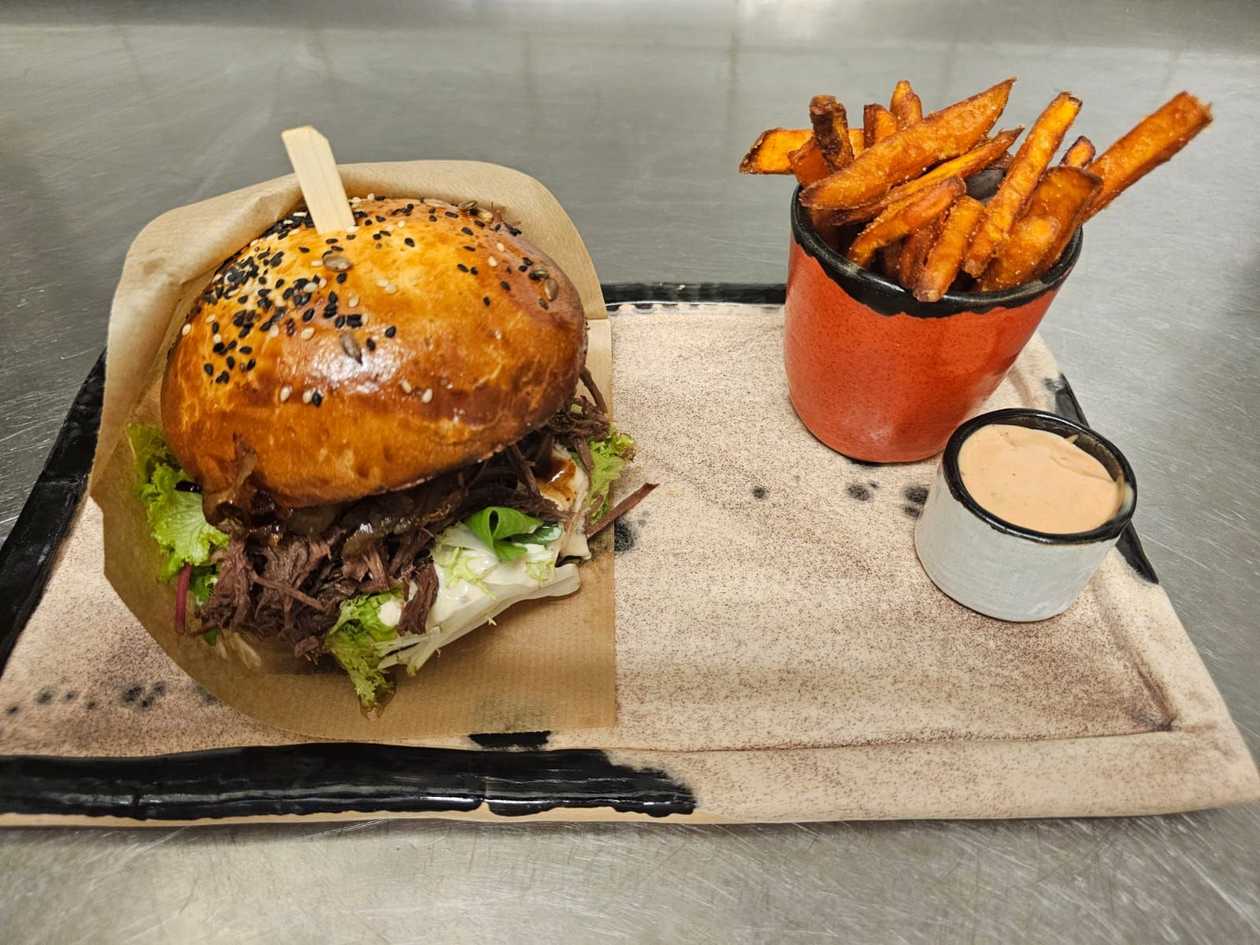 Burger with pulled beef adobo