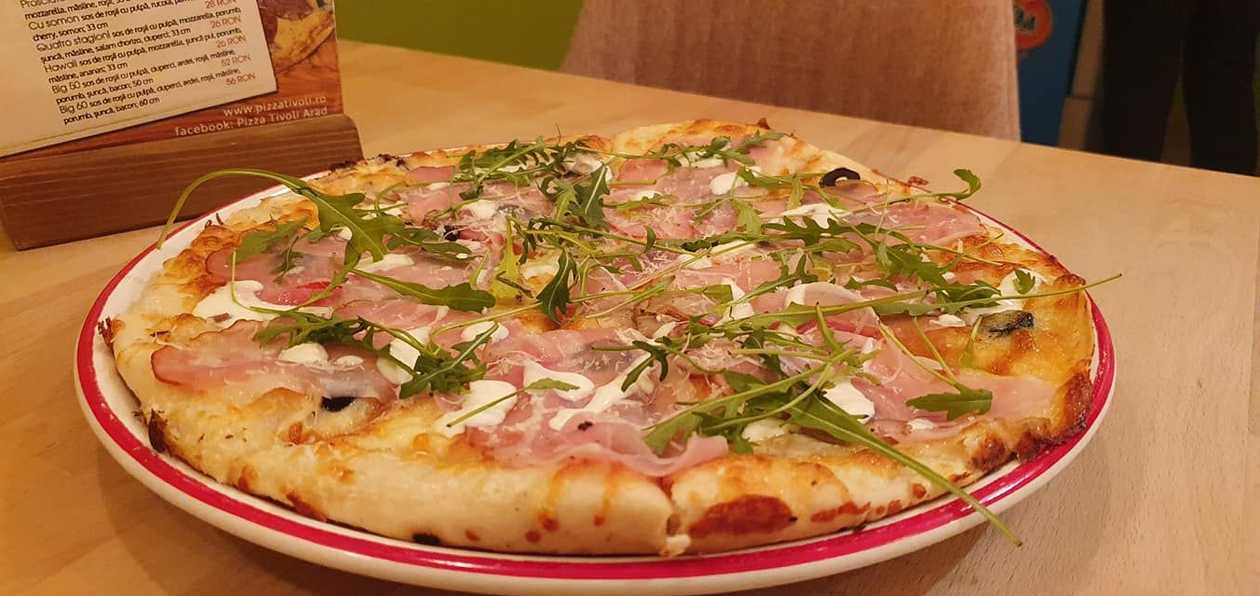 Salmon pizza