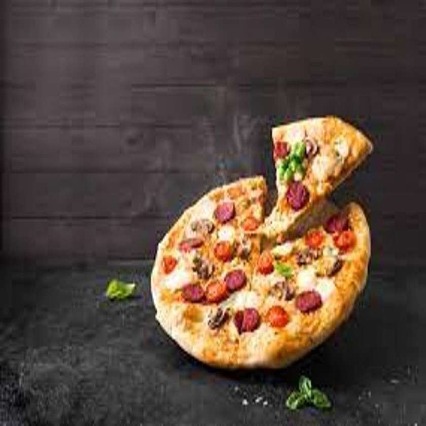 MEDIUM PIZZA
