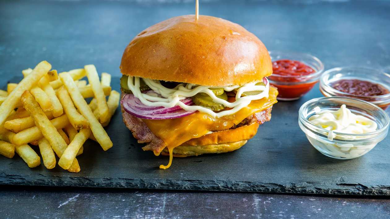🎁 2x1 Bacon Cheese Burger