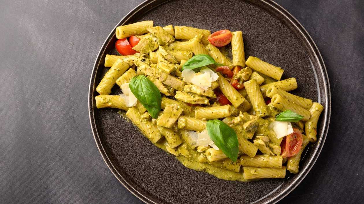 Chicken & pesto pasta