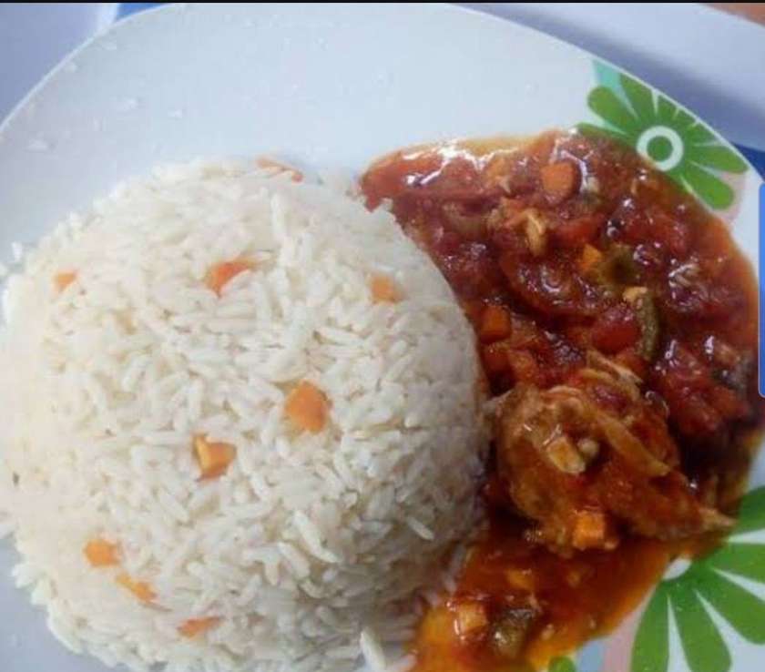 Chicken stew[ kienyeji] rice