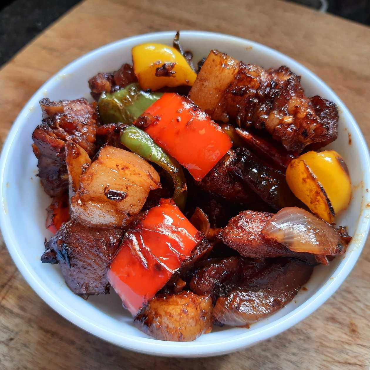 Porco Frito com Pimenta Asiática