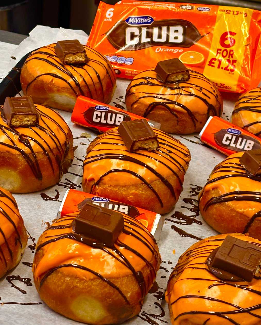 ORANGE CLUB DONUT🍊🍫