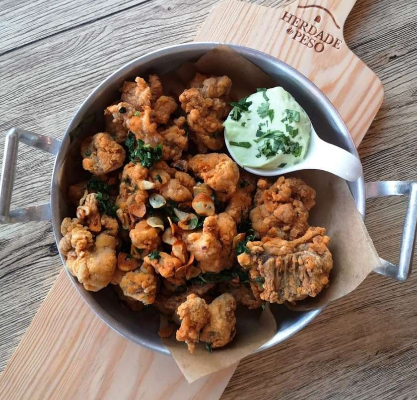 Frango à Passarinho