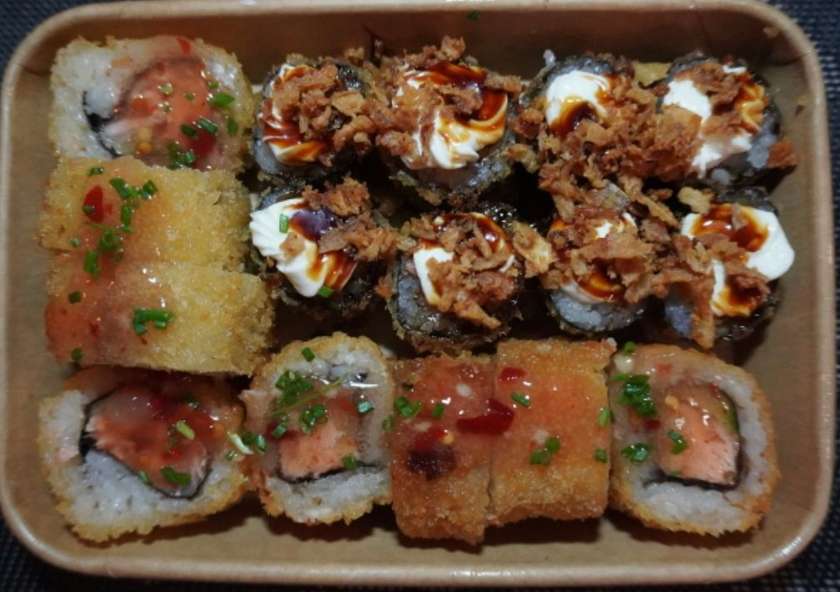 Sushi Quente Misto