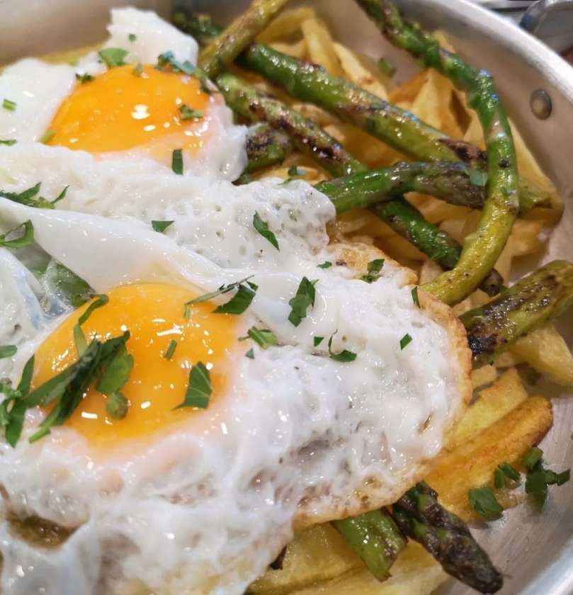 Ovos Rotos de Espargos