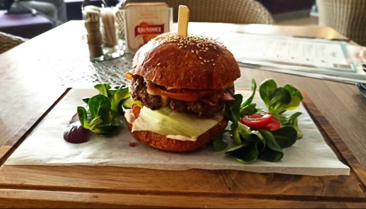 Classic burger