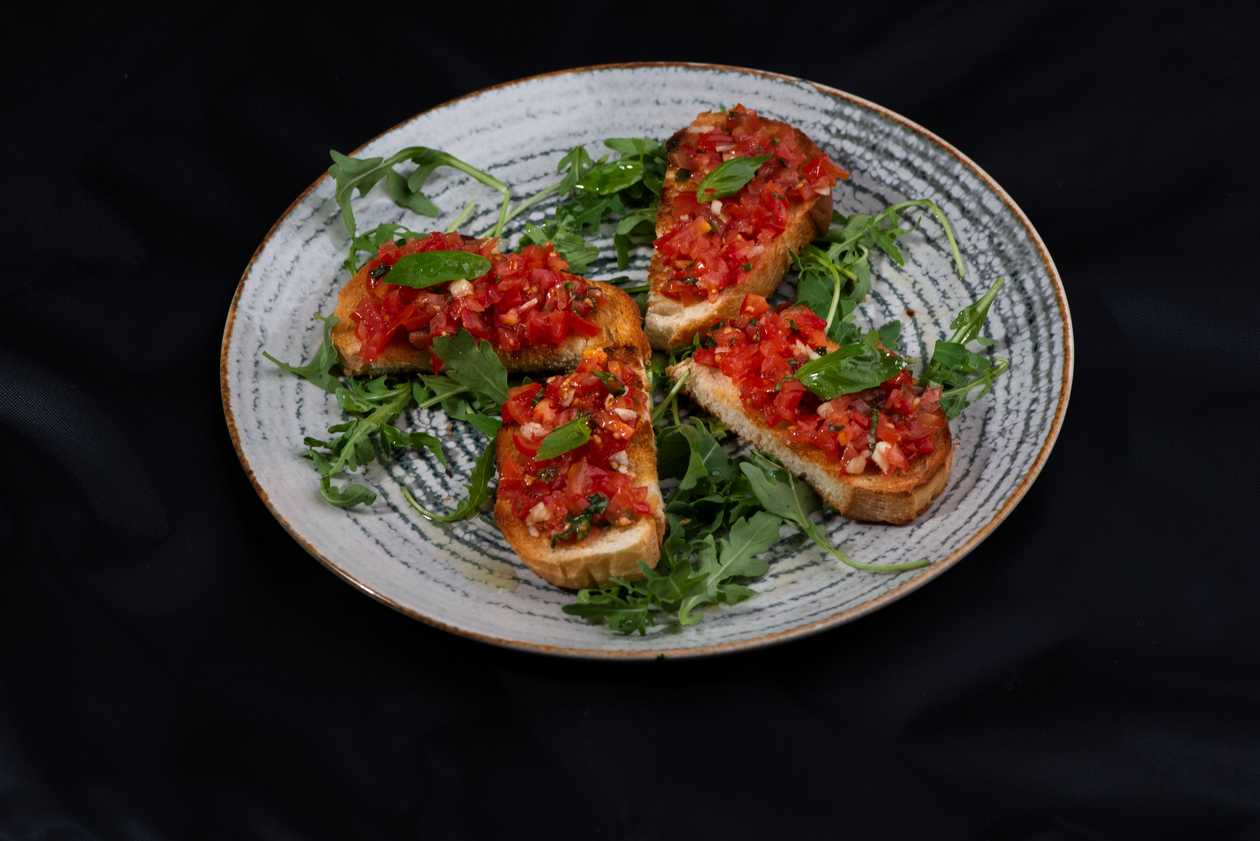 Bruschetta with tomatoes