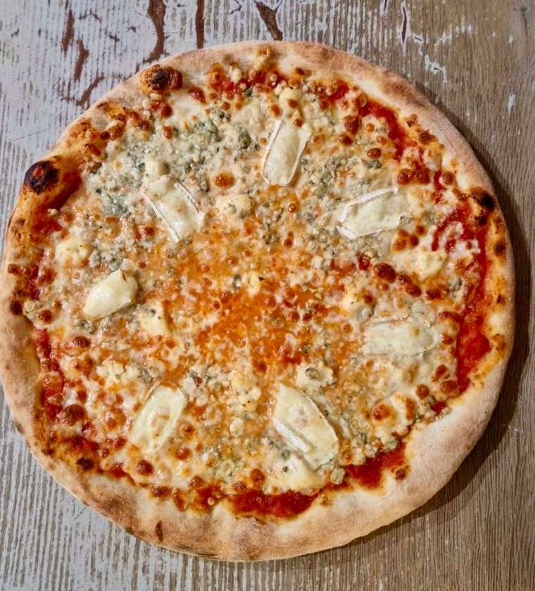 Pizza Quattro formaggi