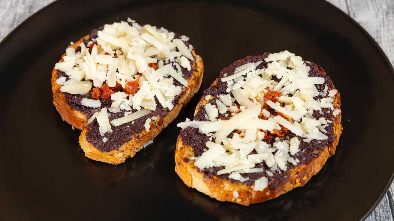 Bruschetta Con Patè Di Olive