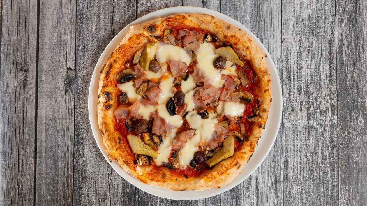 Capricciosa Pizza