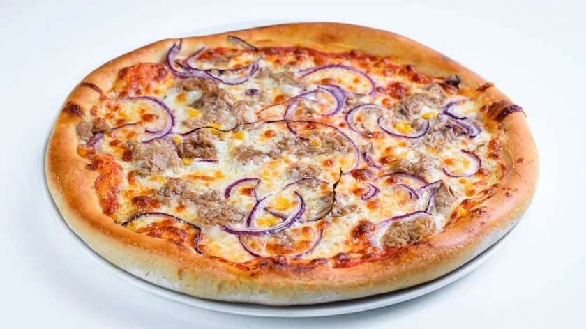 Pizza con Tonno e cipolla