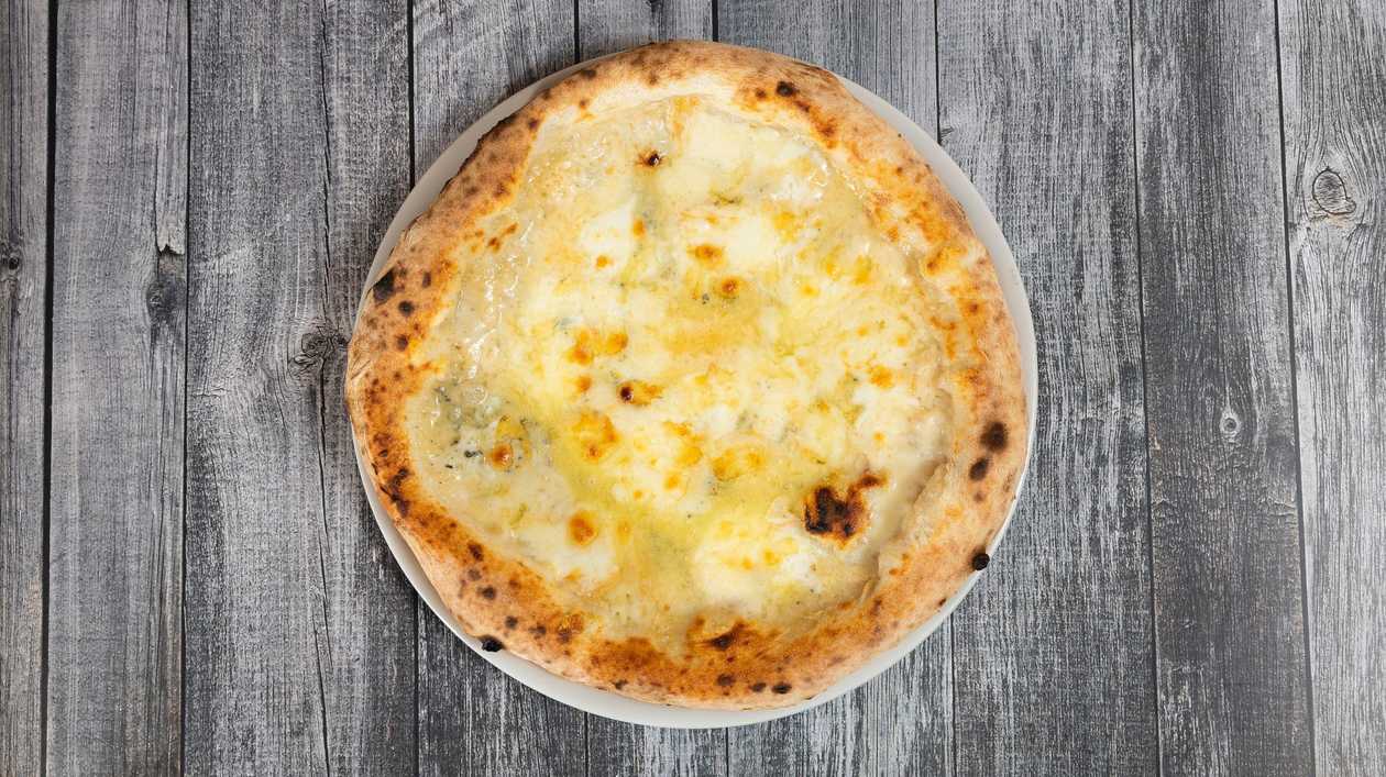 4 Formaggi Pizza