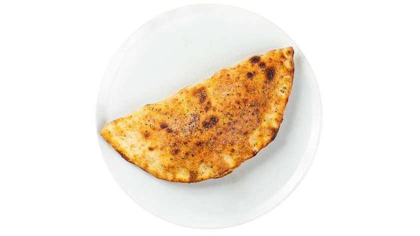 Calzone su kumpiu ir peperoni 30 cm