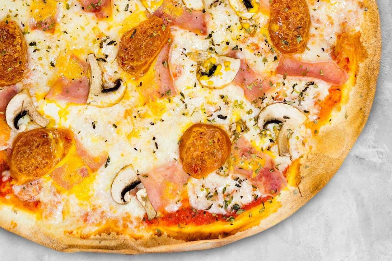 Pizza Media Farinhelli