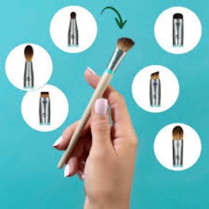 Renewed Makeup Brush