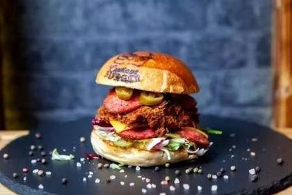 BBQ pulled pork burger