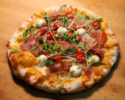 Individual Smoked Ham Pizza