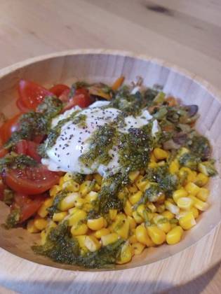 Tricolor Quinoa Bowl