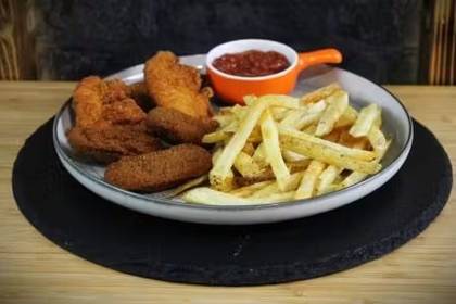 Crispy meal with jalapeno snacks