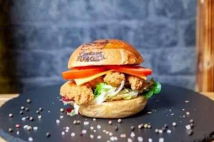 Crispy chicken burger