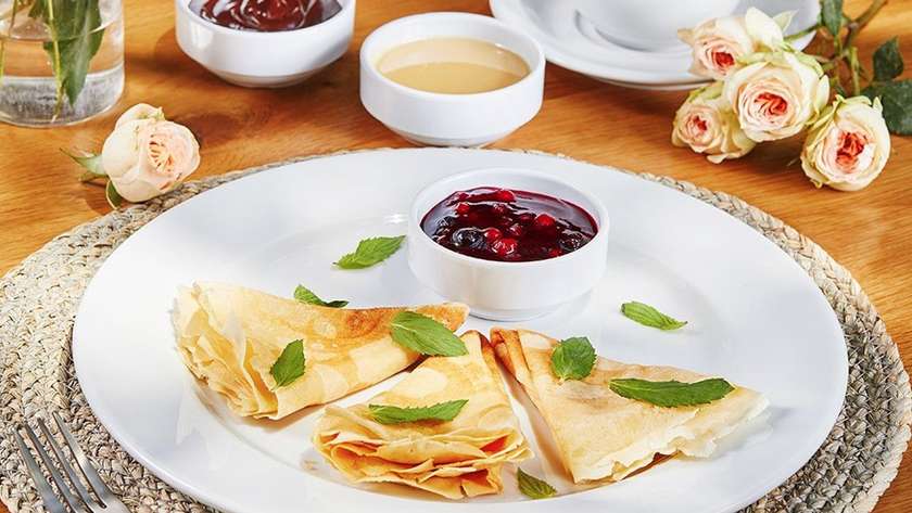 Pancakes with sauce