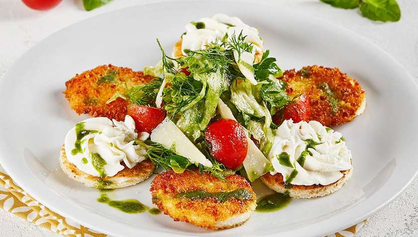 Chicken salad with parmesan cheese