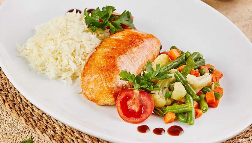 Salmon with piquant sauce