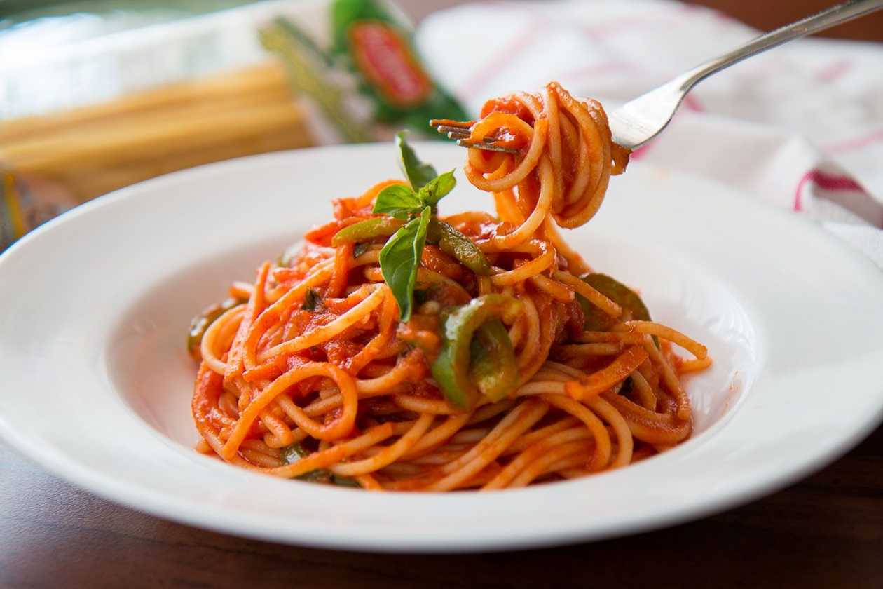 Spaghetti with Tomato Sauce