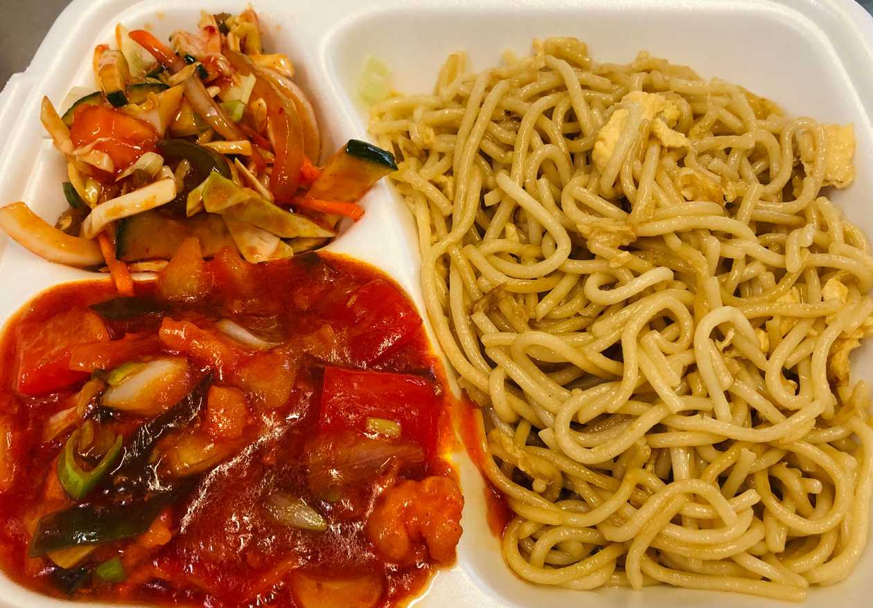 Lunch 5. Egg noodles with pork hot garlic *