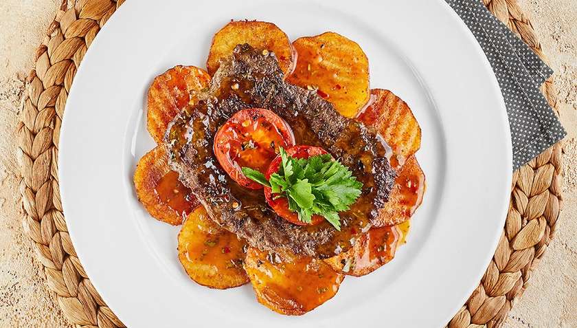 Beef langet with garlic potato