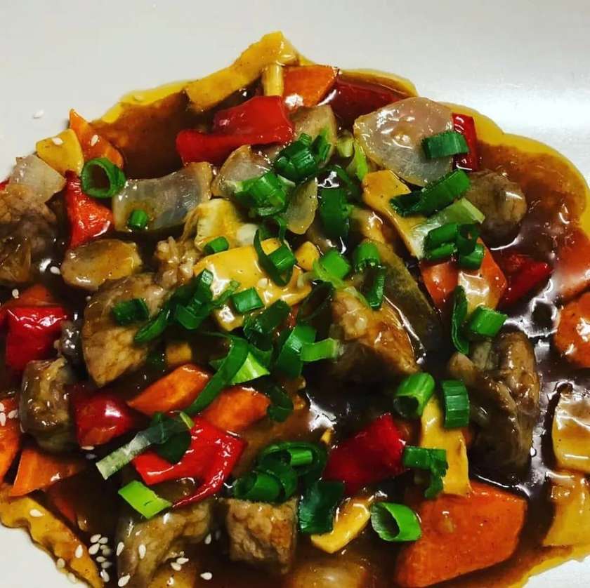 Diced pork with Thai vegetables
