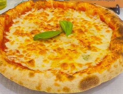 Pizza 4 Formaggi