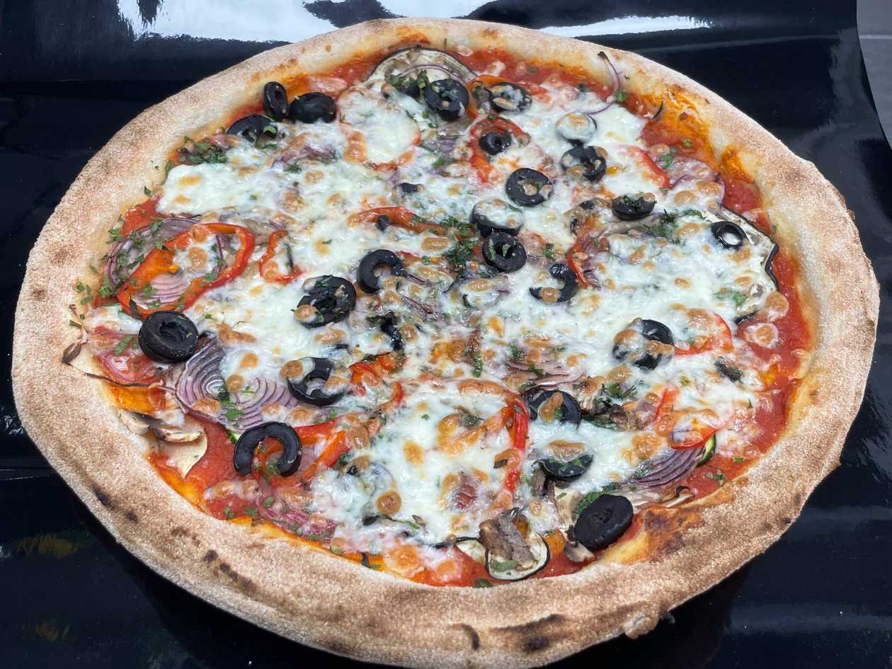 Vegetarian pizza 33cm