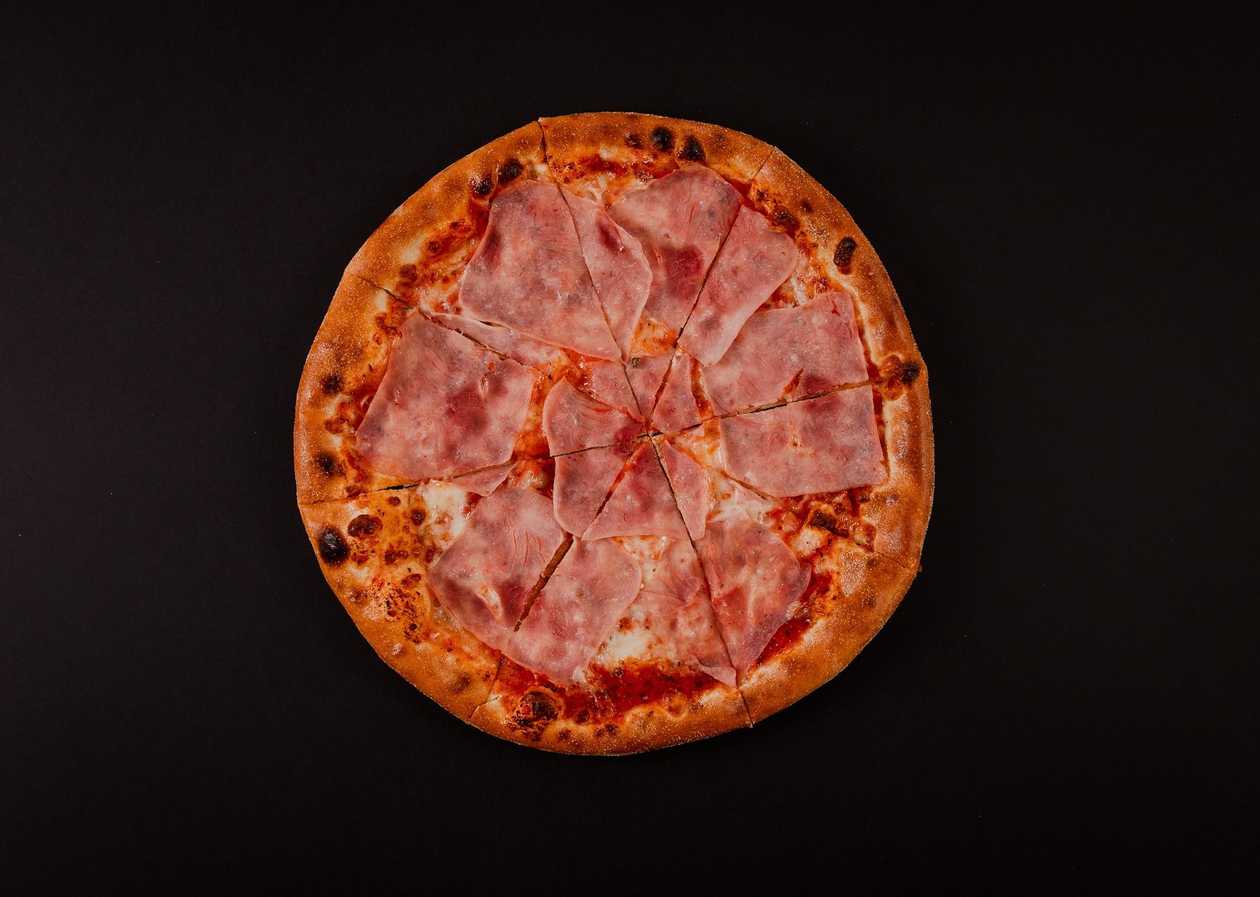 7. Pizza Šunková