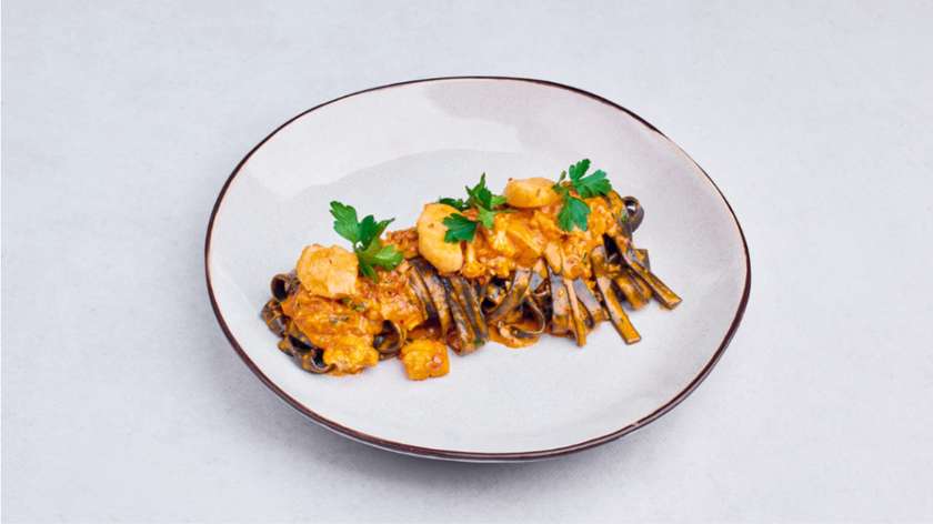 Scallops & Tagliatelle sepia